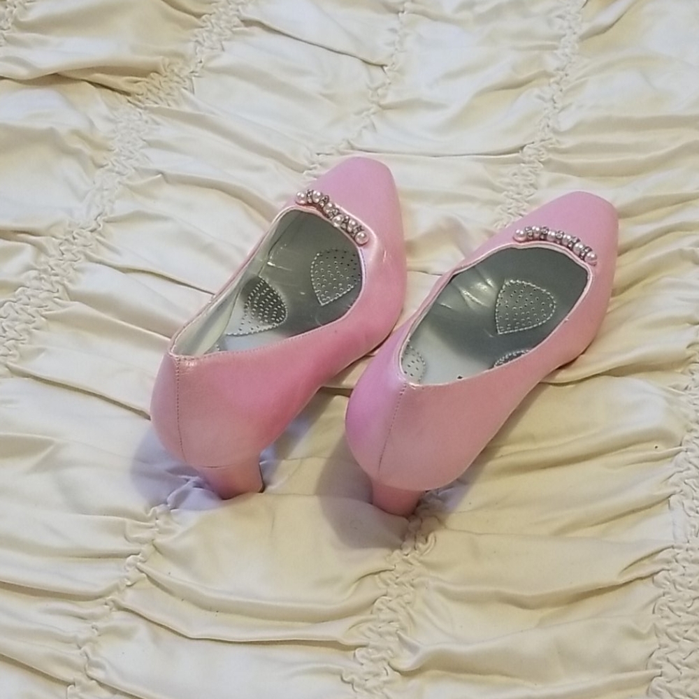 Heels - Picture 6 of 8